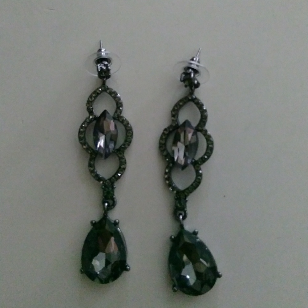 Chandelier Earrings Black Sparkle Pierced EUC